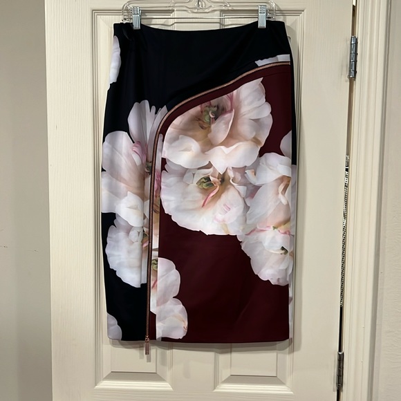 Ted Baker London Asymmetrical Skirt in Black and Burgundy...